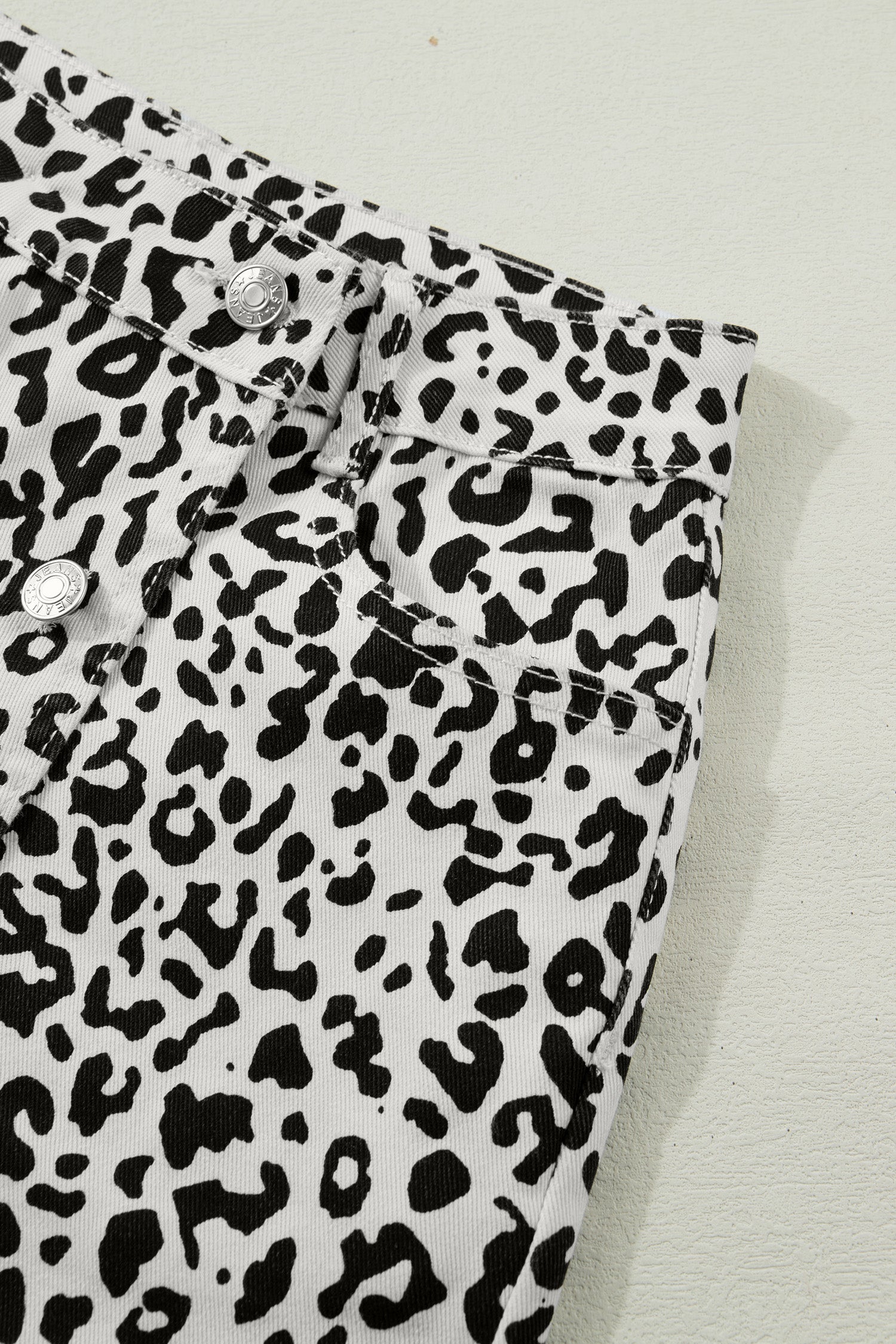 Leopard Print Button Overlap Denim Shorts