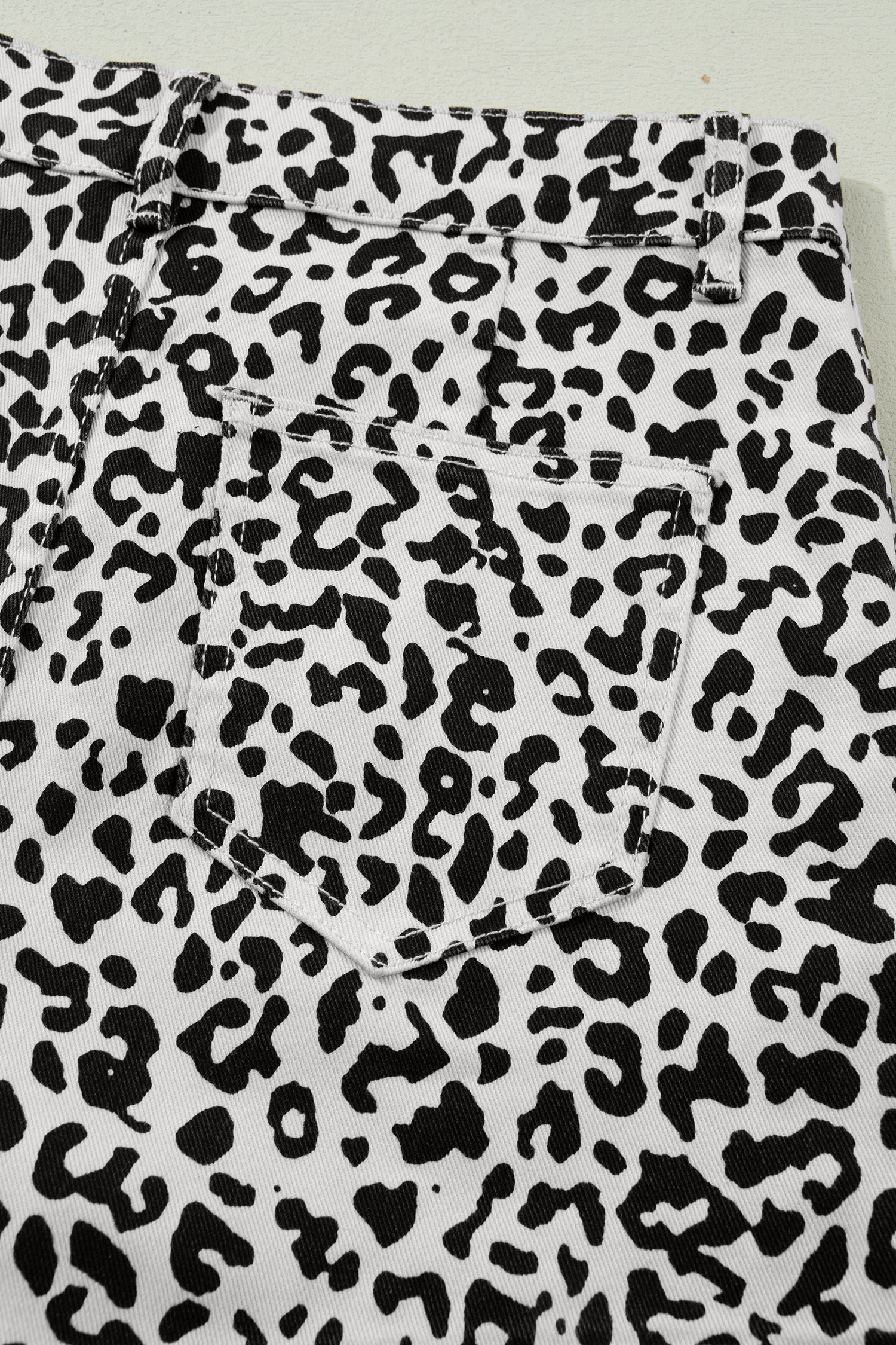 Leopard Print Button Overlap Denim Shorts