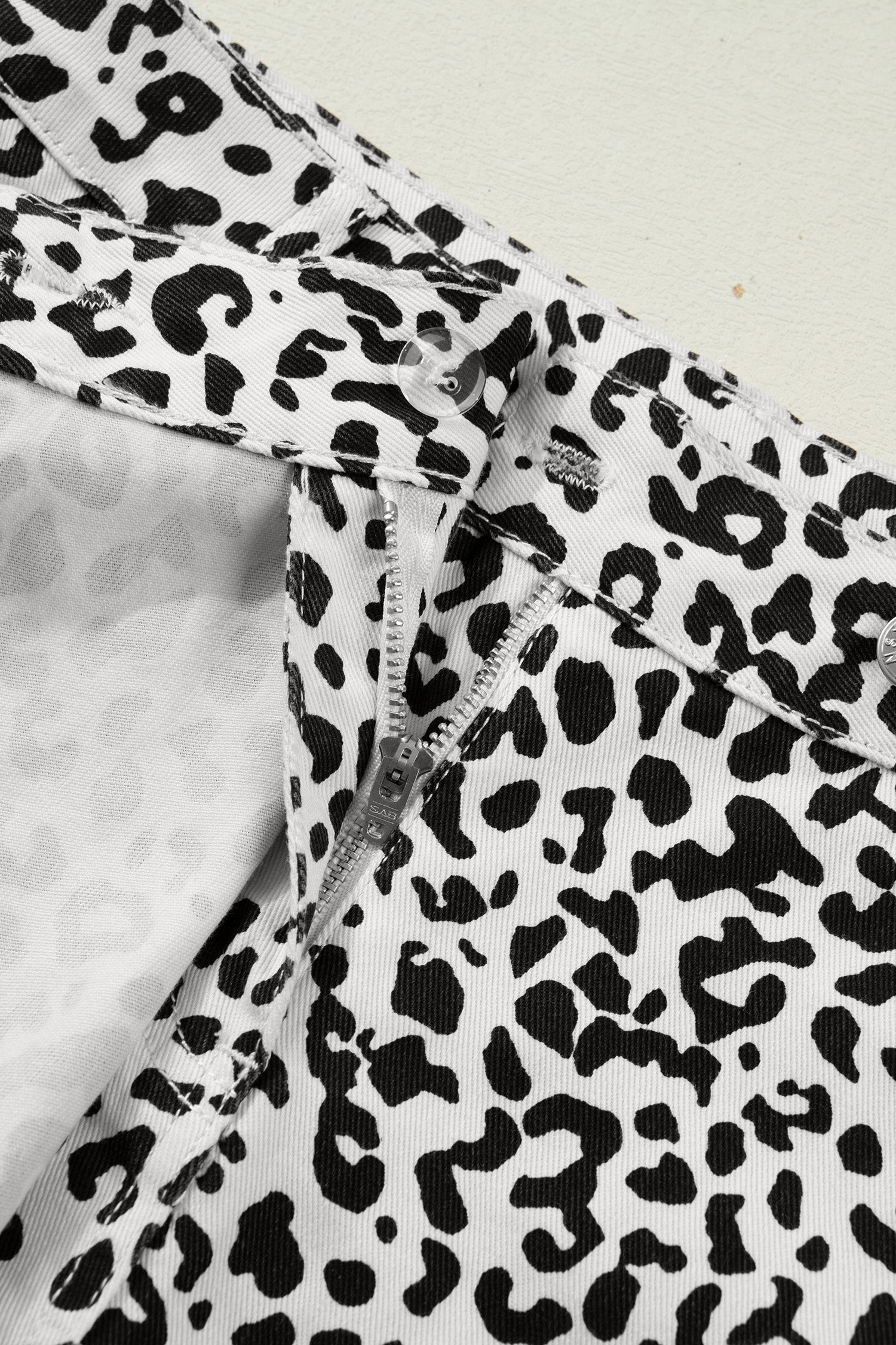Leopard Print Button Overlap Denim Shorts
